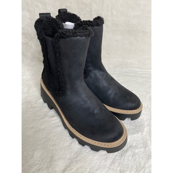 Dolce Vita Vandi Cozy Lug-Sole Platform Booties - Picture 2 of 9